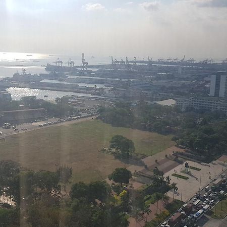 Eton Baypark Apartment Manila Bagian luar foto