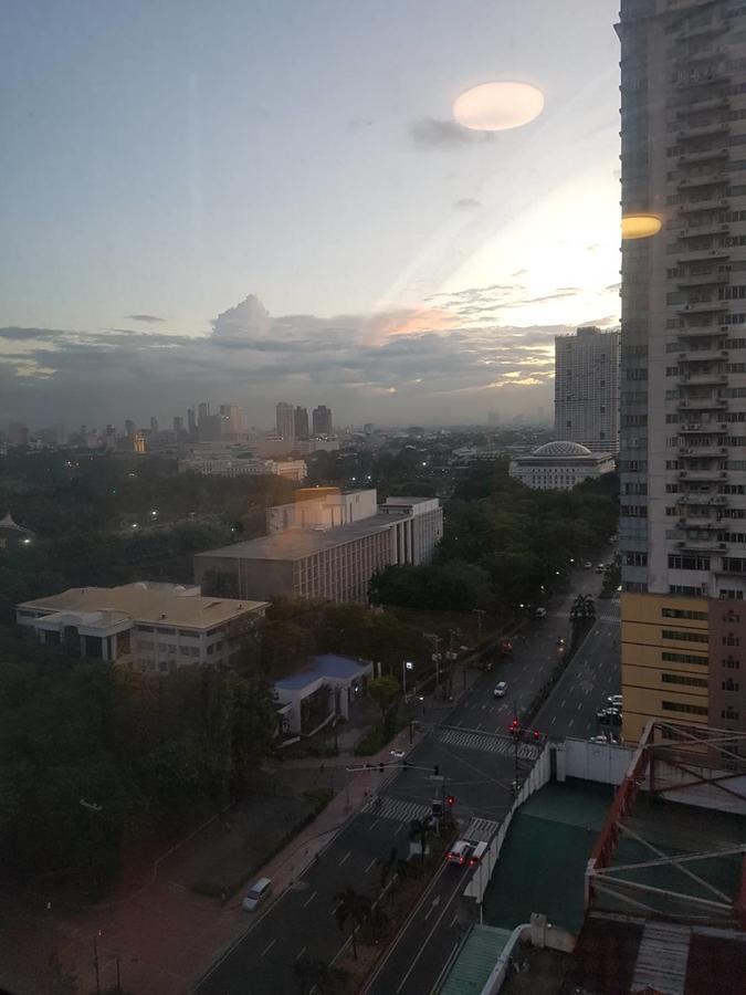 Eton Baypark Apartment Manila Bagian luar foto